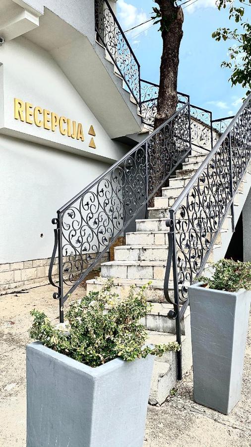 Hotel Olimpija Plus Herceg Novi Dış mekan fotoğraf